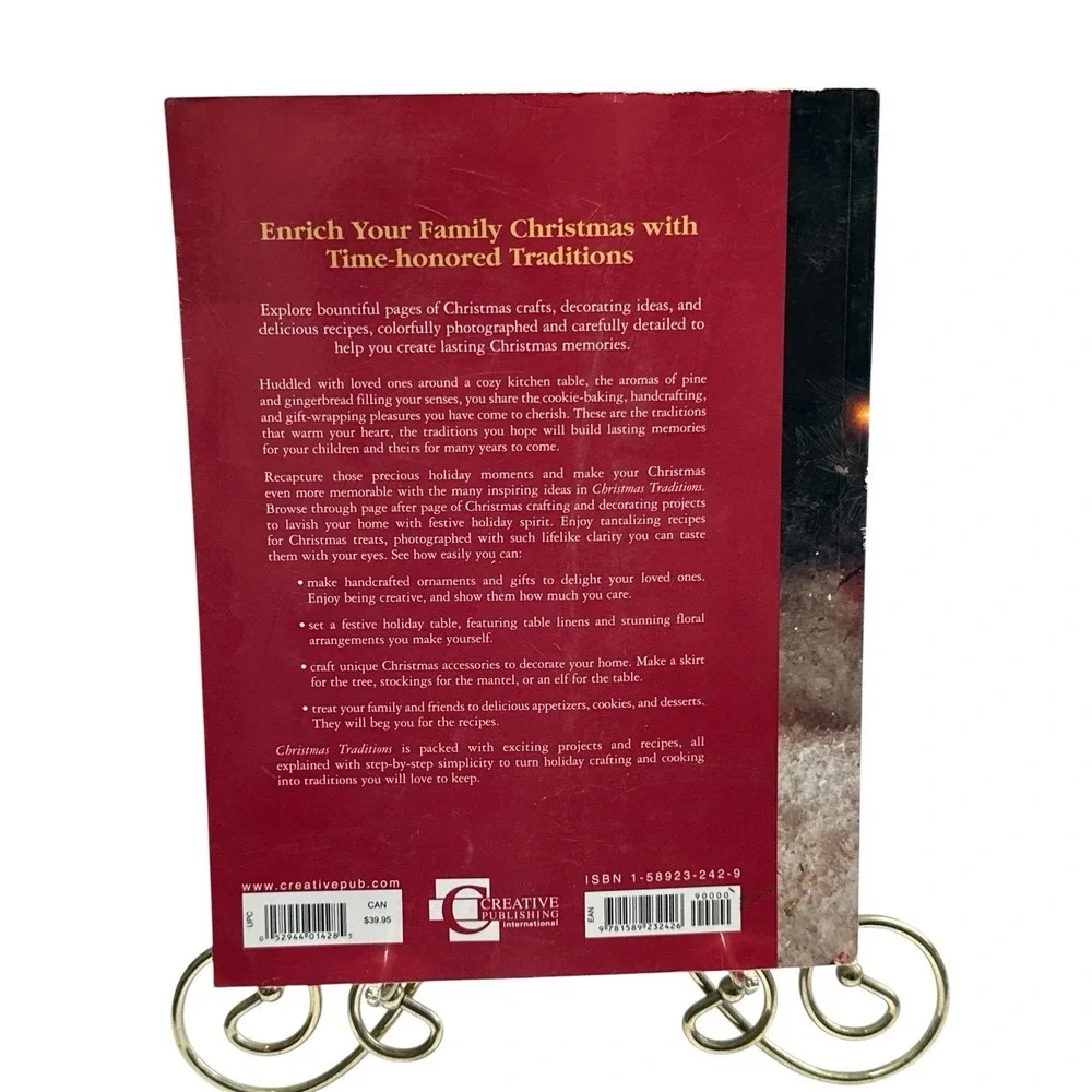 Christmas Traditions Cooking, Crafts & Gifts - soft cover--Very Good Pre-owned